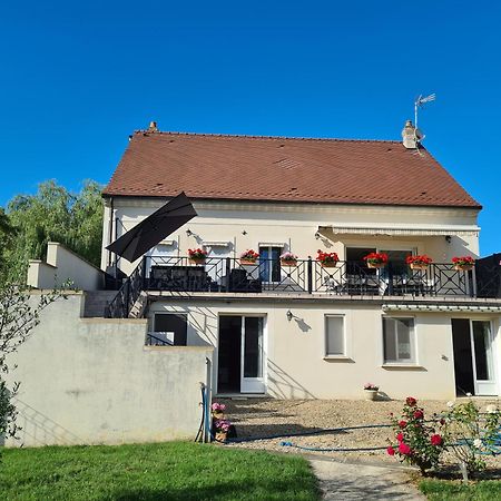 Chez Jaja Et Phiphi Apartment Bourg-et-Comin Exterior foto