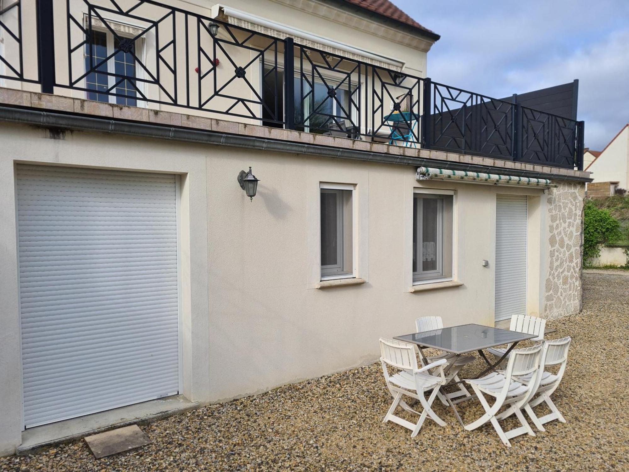 Chez Jaja Et Phiphi Apartment Bourg-et-Comin Exterior foto
